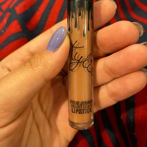 Kylie Cosmetics Velvet Lipstick - “Basic”